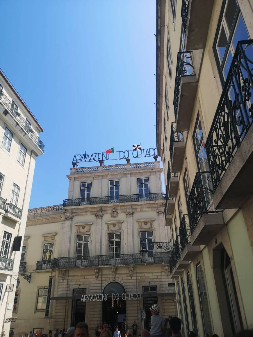 Lugar Armazéns do Chiado