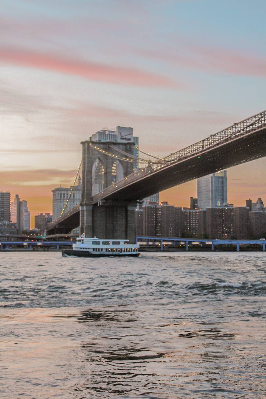 Lugar Brooklyn Bridge