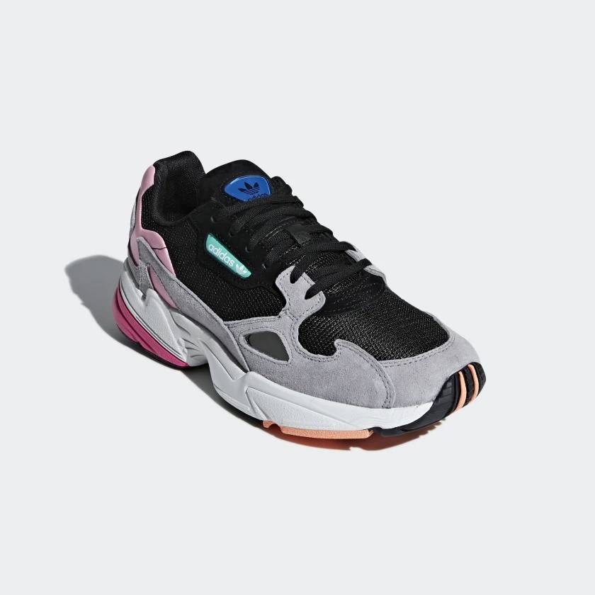 Moda Adidas Falcon