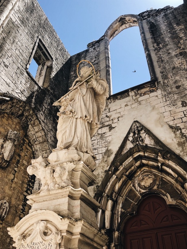 Lugar Convento do Carmo