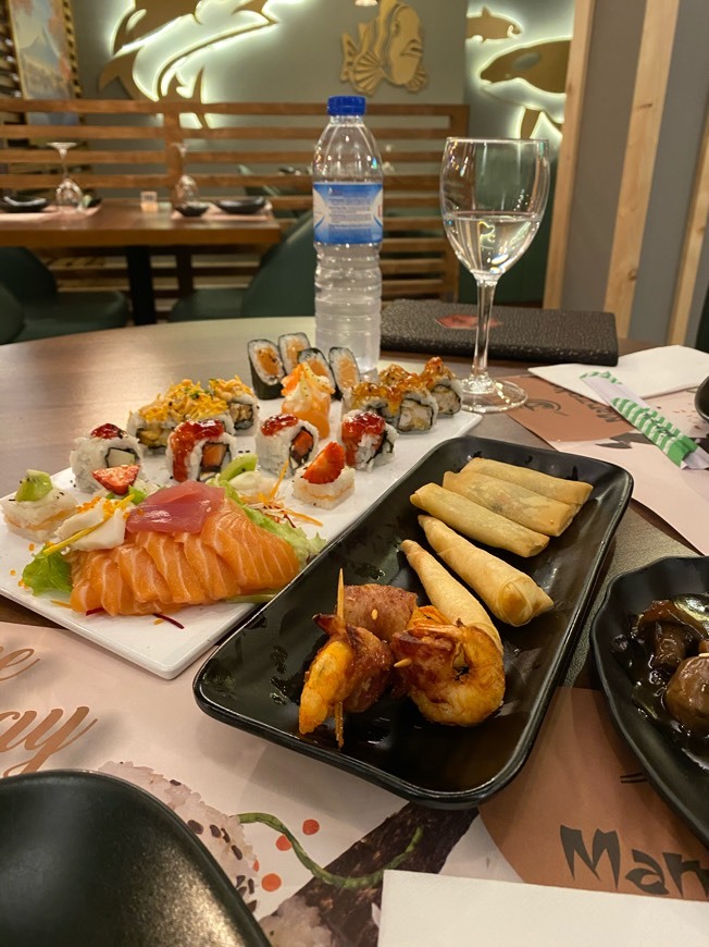 Restaurantes Manzoku Sushi House