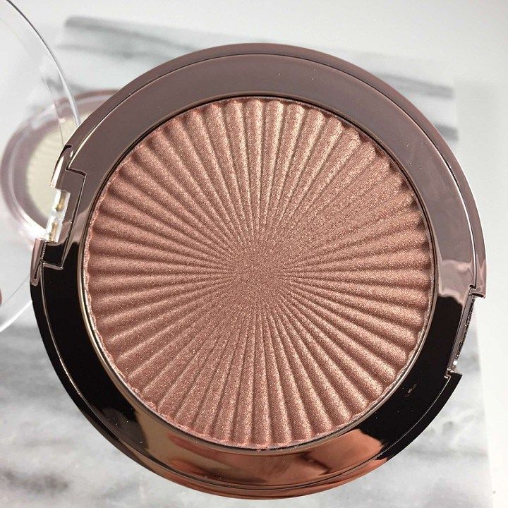 Moda NEW Skin Kiss: Makeup Revolution Highlighter - Beauty Products ...