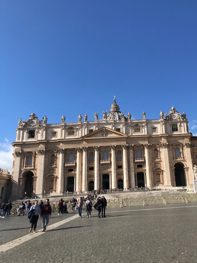 Place Piazza San Pietro