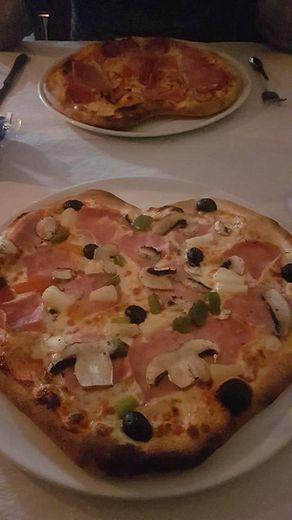 Pizzeria Luna, Lda