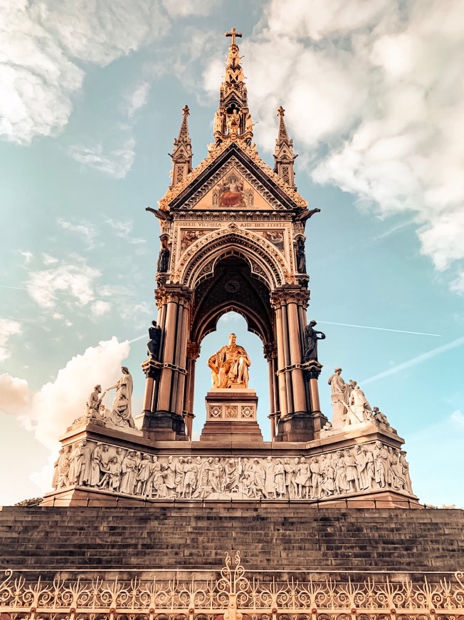 Place Albert Memorial