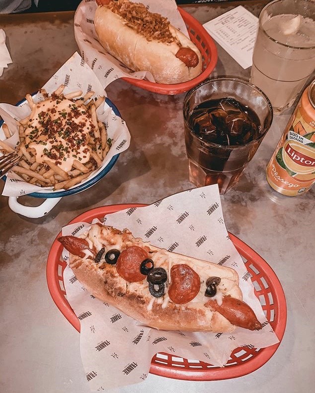 Restaurantes Frankie Hot Dogs