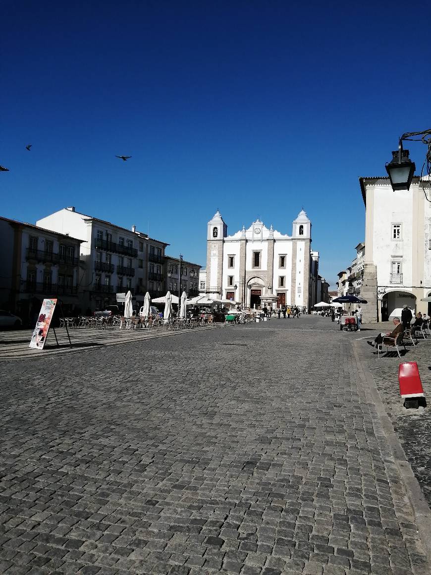 Lugar Praça do Giraldo