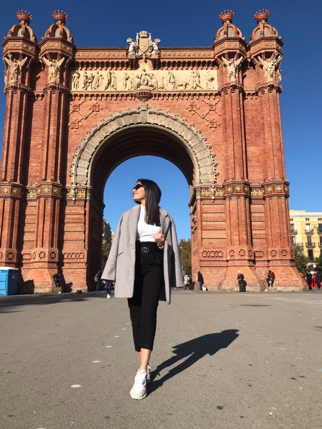 Place Arc de Triomf