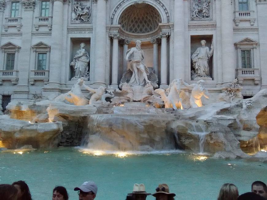 Lugar Fontana di Trevi