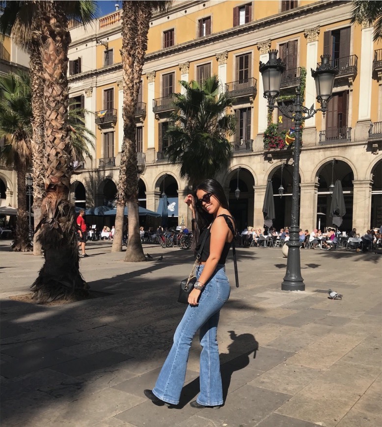 Lugar Plaça Reial