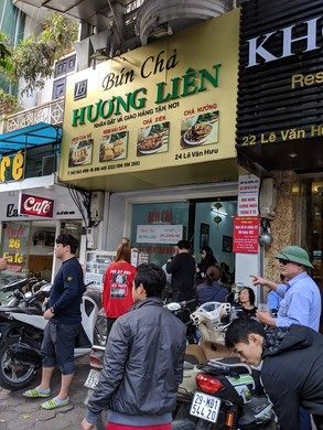 Restaurantes Bún chả Hương Liên