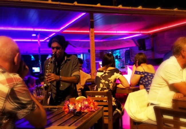 Restaurantes Tipsy Hammock bar