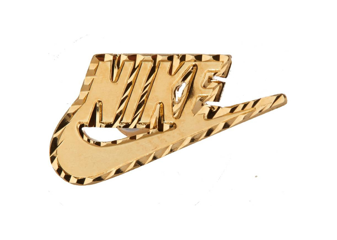 Producto Supreme Nike 14 swoosh check silver stud earrings