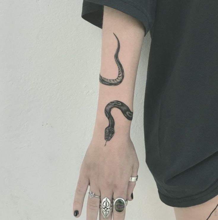 Fashion Snake tattoo