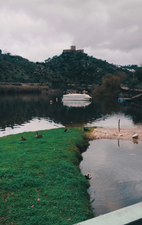 Place Praia Fluvial do Alamal