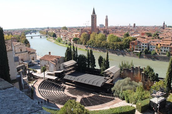 Place Teatro Romano