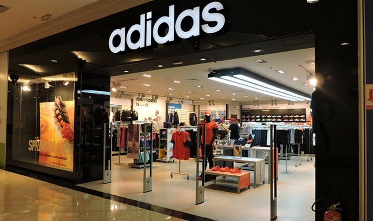 Lugar Adidas