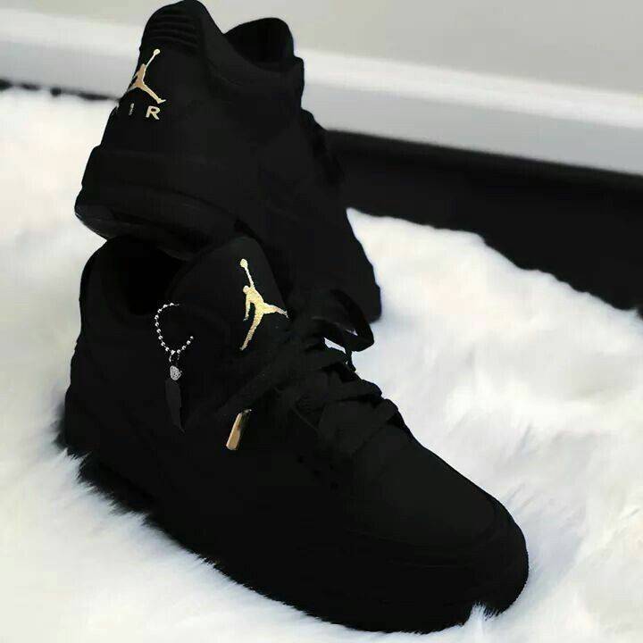 Social Shoes
