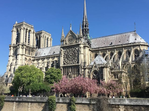 Place Notre Dame