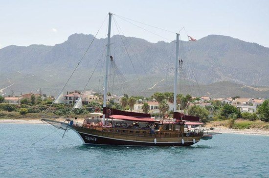 Lugar Vela Yachting Kyrenia Boat Trips