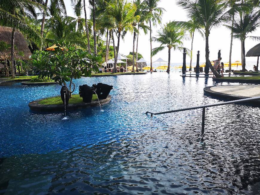 Place Shangri-La's Boracay Resort & Spa