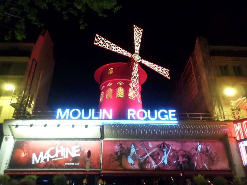 Social Moulin Rouge