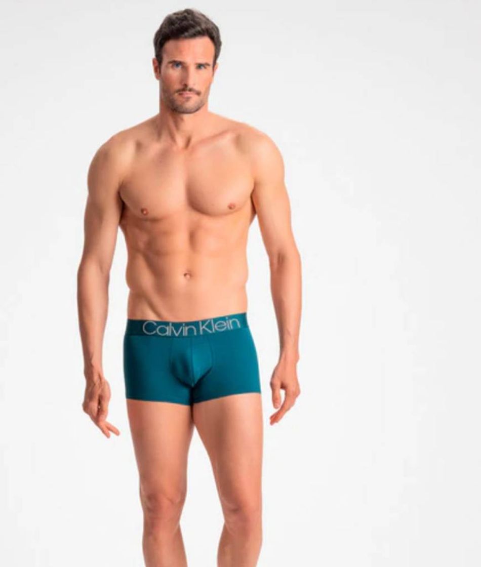 Social Calvin klein boxer