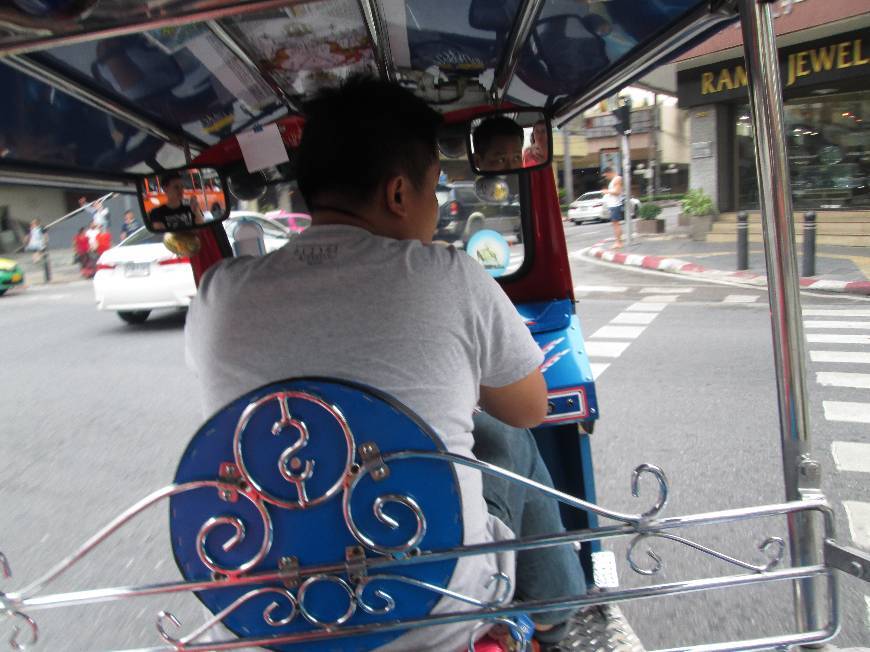 Place Tuk Tuk