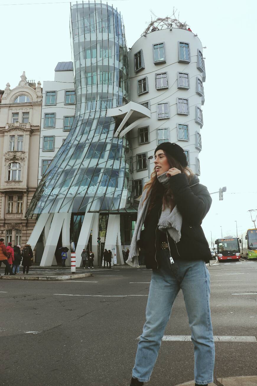 Lugar Dancing House