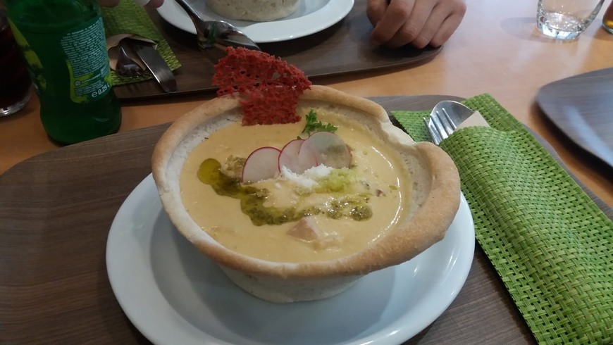 Sopa no Pão