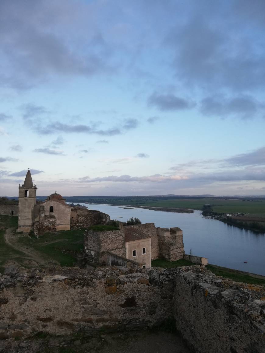 Lugares Fortress Juromenha