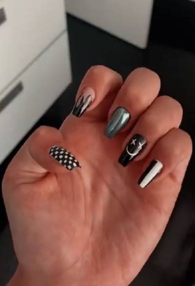 Fashion inspiração unhas. 