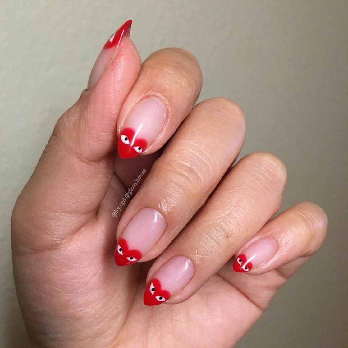 Social heart nails