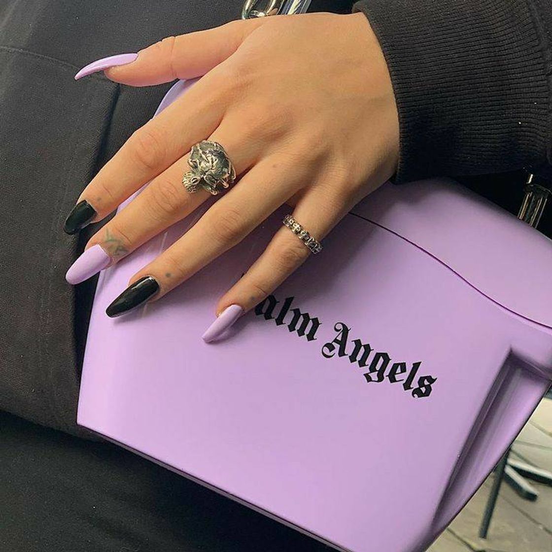 Social basic nails <3
