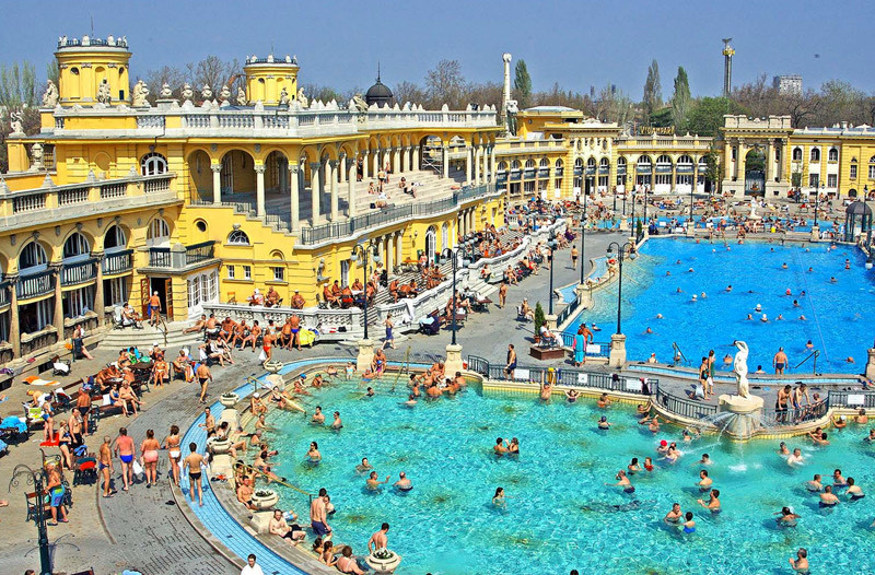 Place Széchenyi Thermal Bath