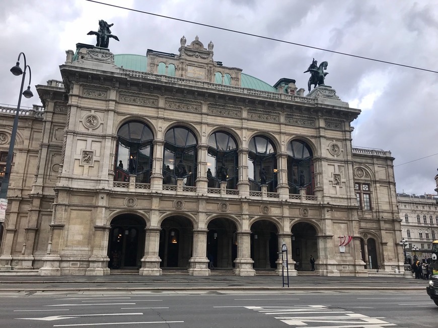 Place Vienna Operahouse