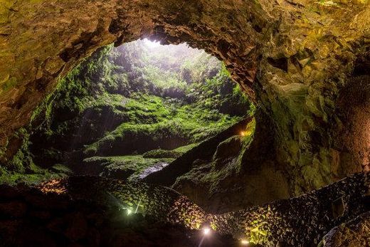 Algar do Carvão - Monumento Natural Regional