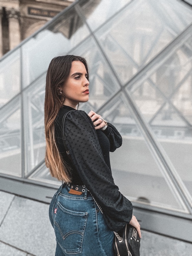 Uma foto no Louvre 🥰