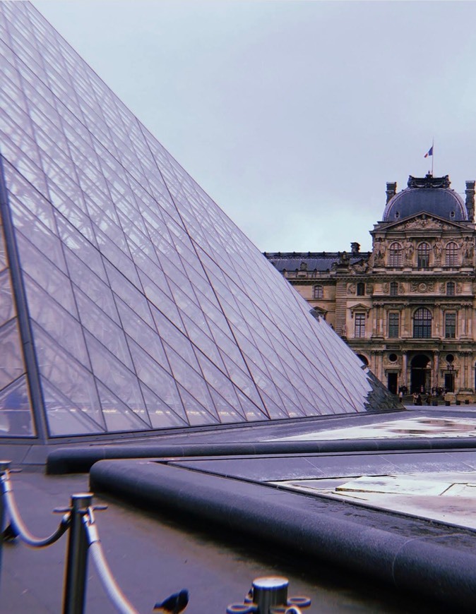 Place Museo del Louvre