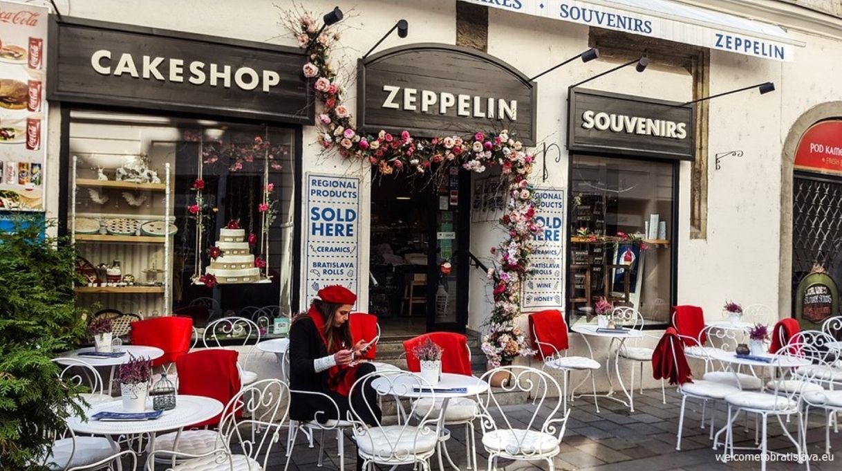 Restaurantes Zeppelin cafe and souvenirs