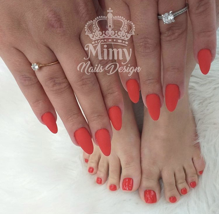 Social Nails