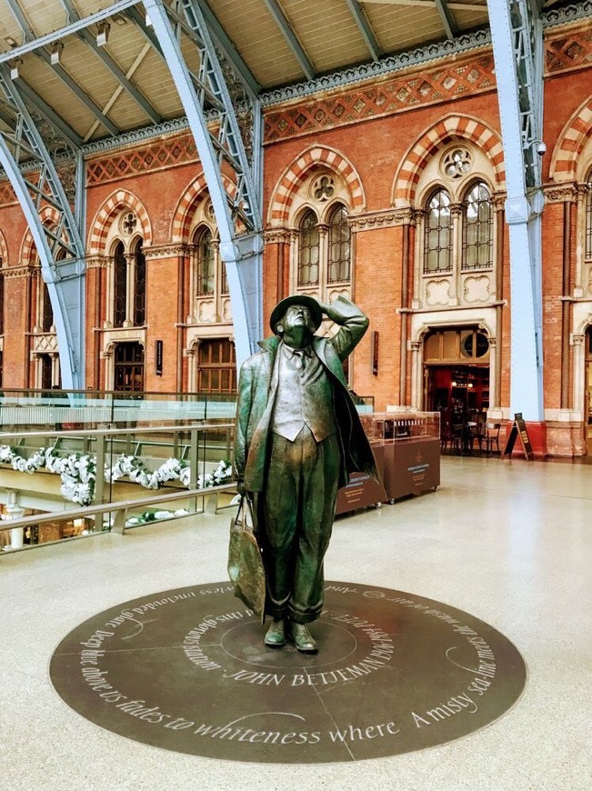 Place St Pancras Station