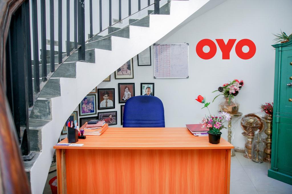 Place OYO 356 Ayodhya Resort