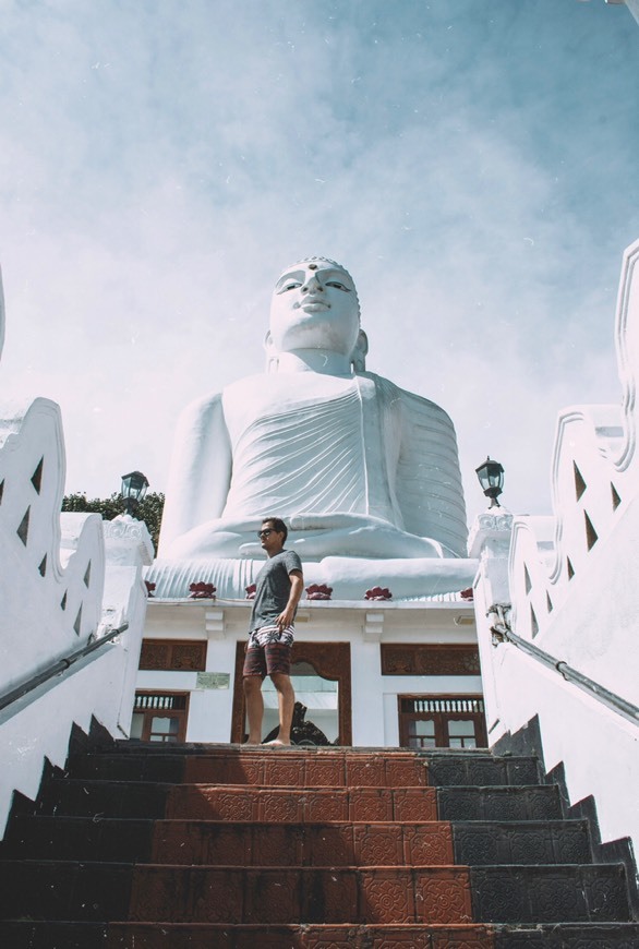 Lugar Bahirawakanda Vihara Buddha Statue