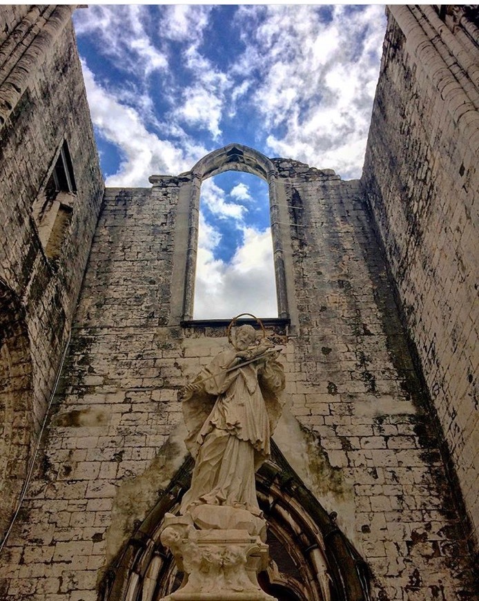 Place Convento do Carmo