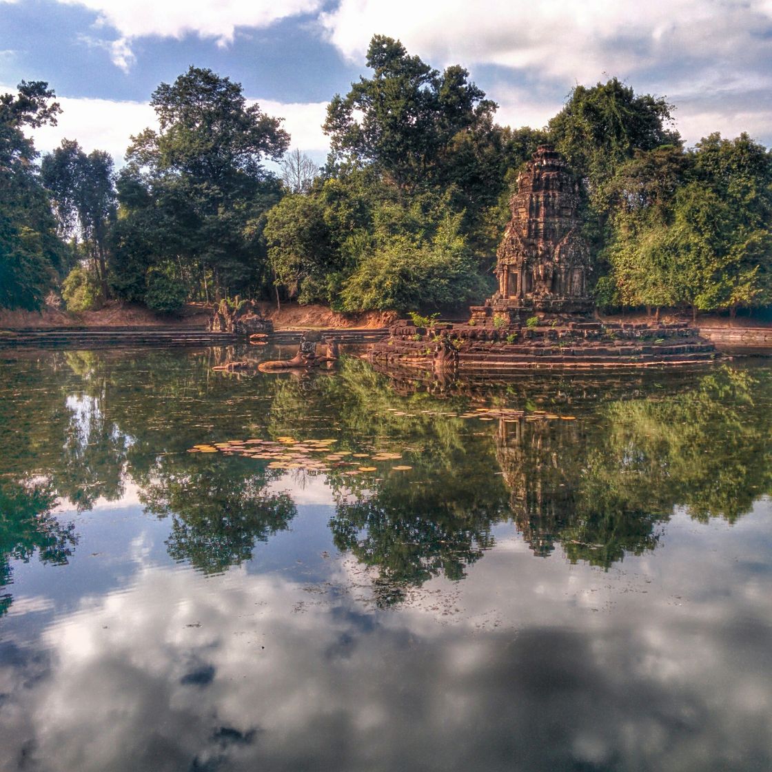 Places Neak Pean