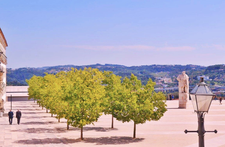 Lugar University of Coimbra