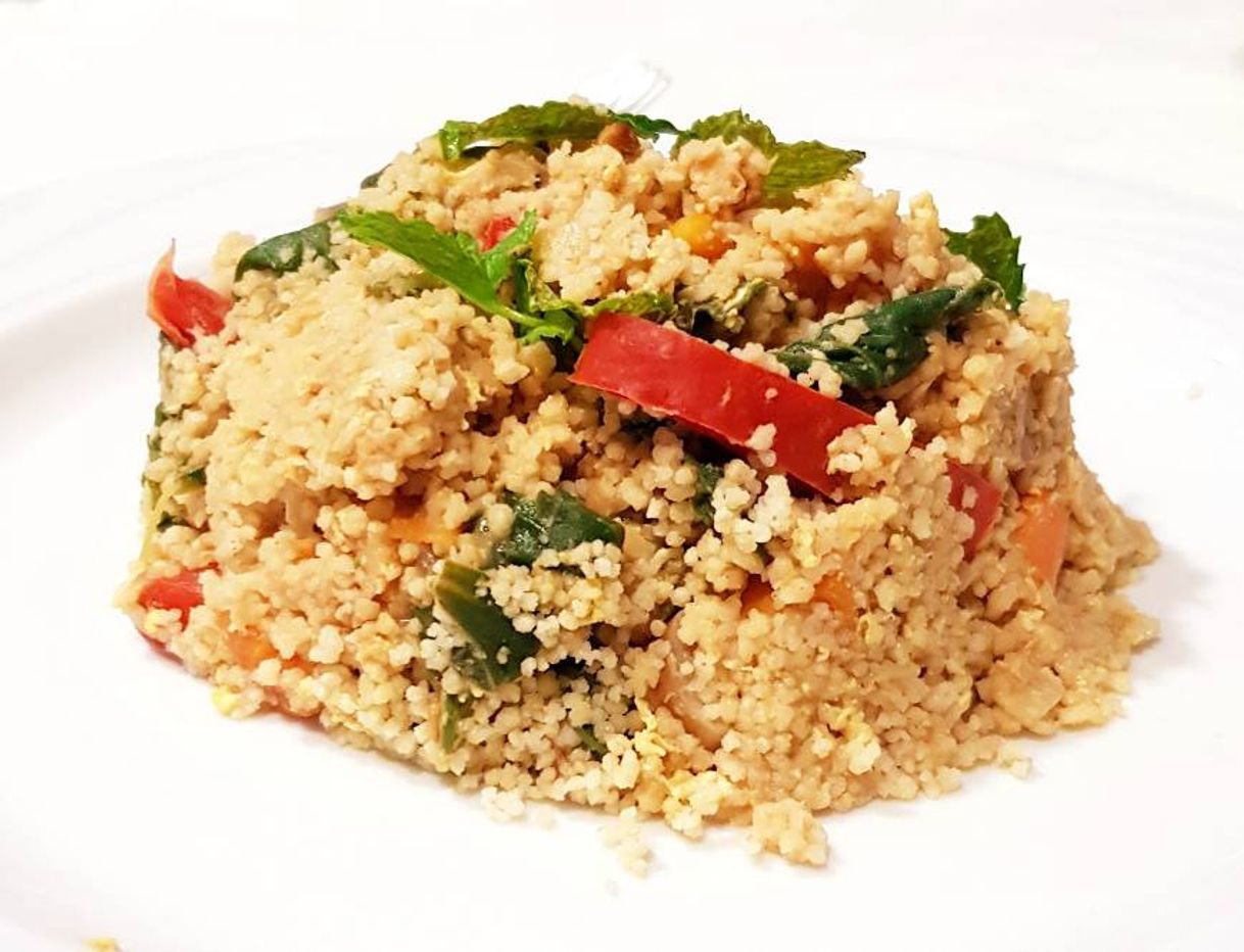 Fashion Couscous thai com legumes, amendoim e hortelã