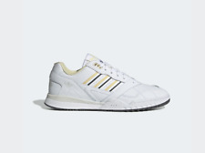 Social Sneakers UOMO ADIDAS A.R. Trainer EE6331