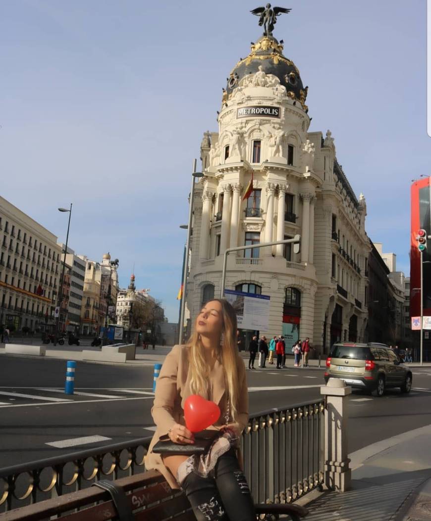 Lugar Edificio Metrópolis